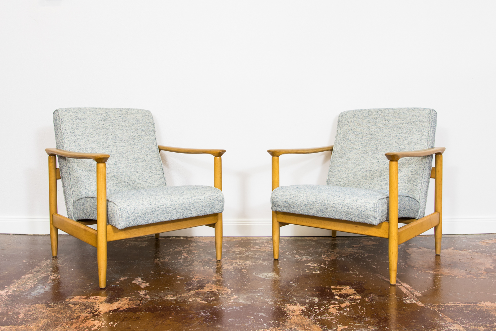 Pair of "GFM 142" armchairs by Edmund Homa, Poland, 1960s
