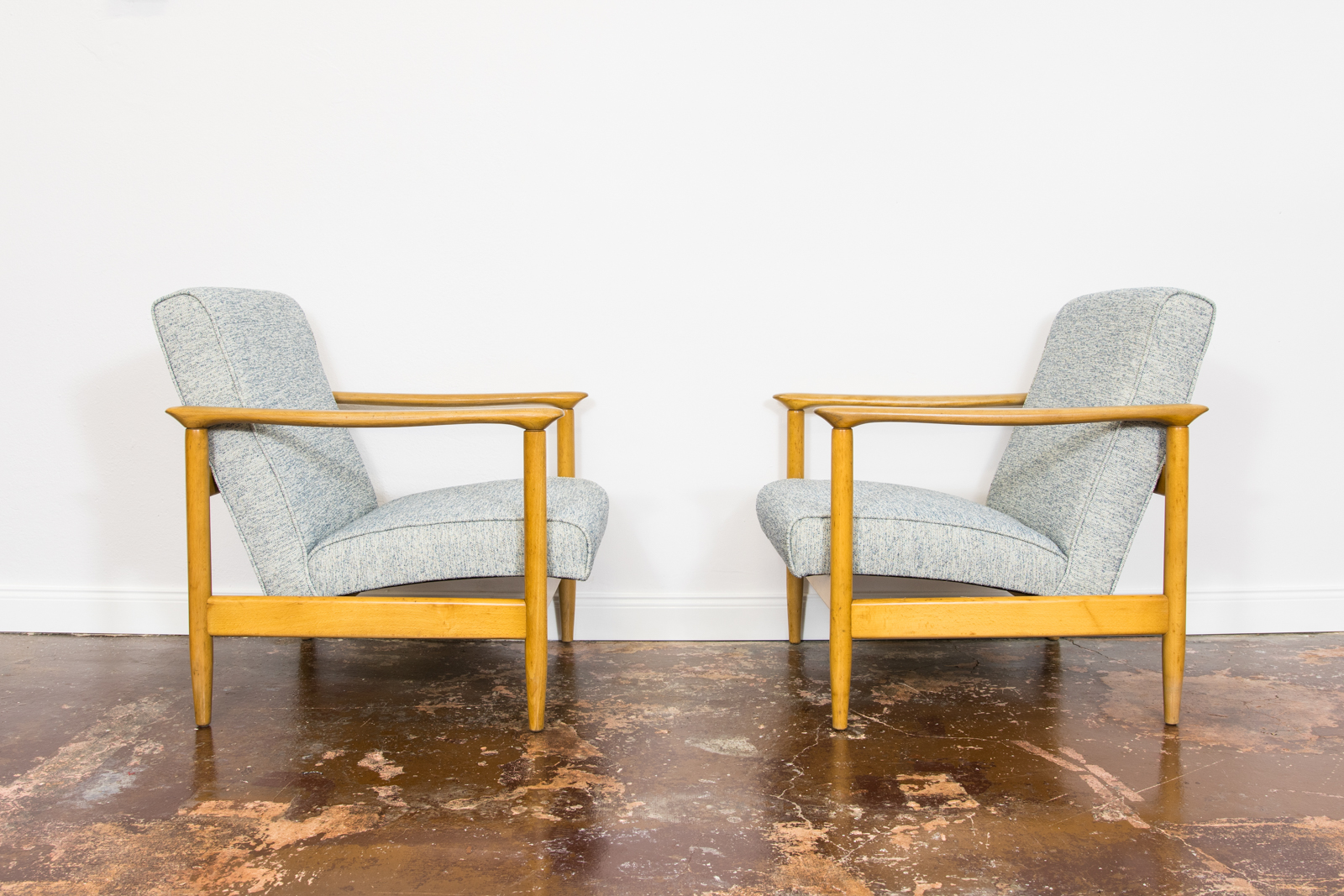 Pair of "GFM 142" armchairs by Edmund Homa, Poland, 1960s