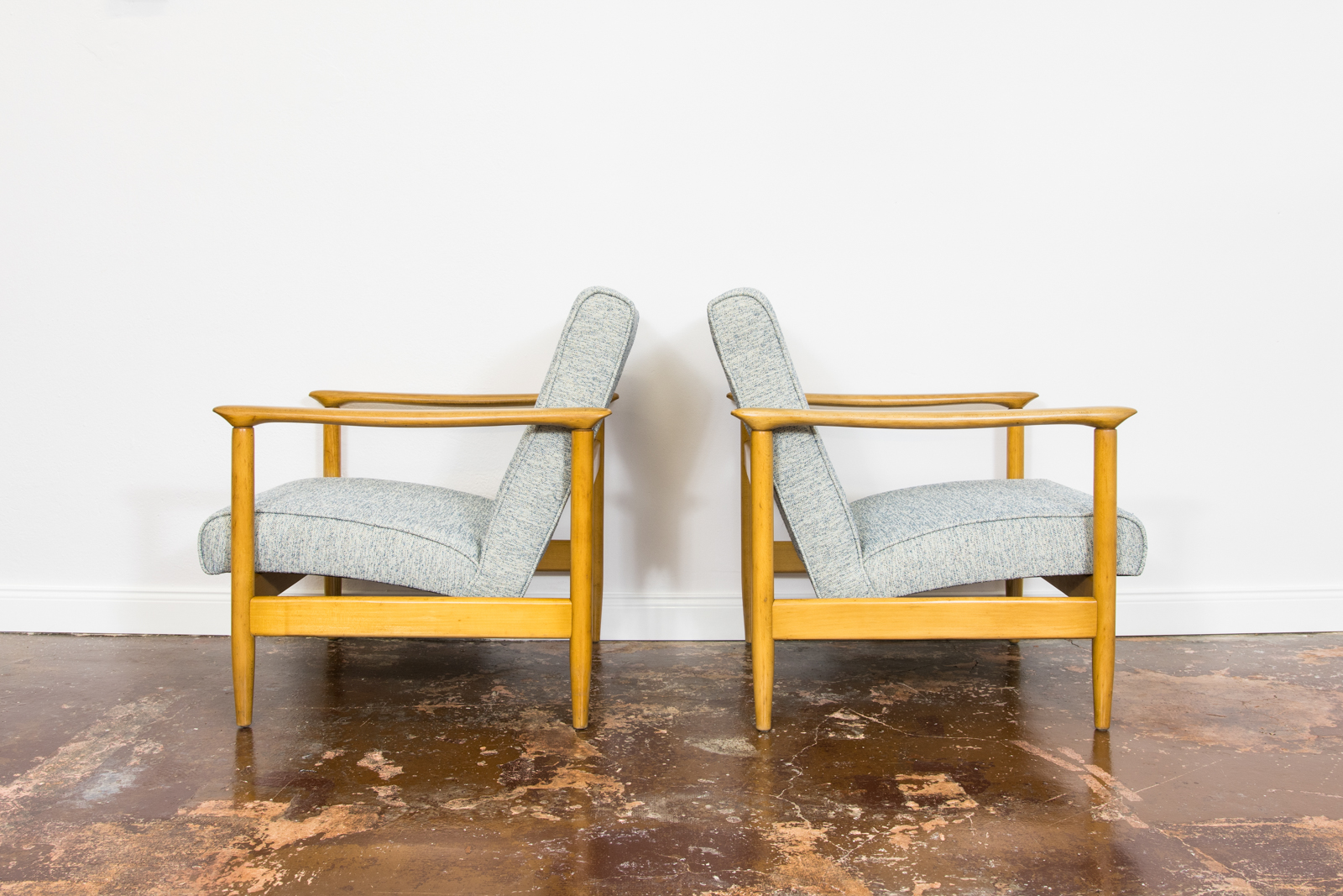 Pair of "GFM 142" armchairs by Edmund Homa, Poland, 1960s