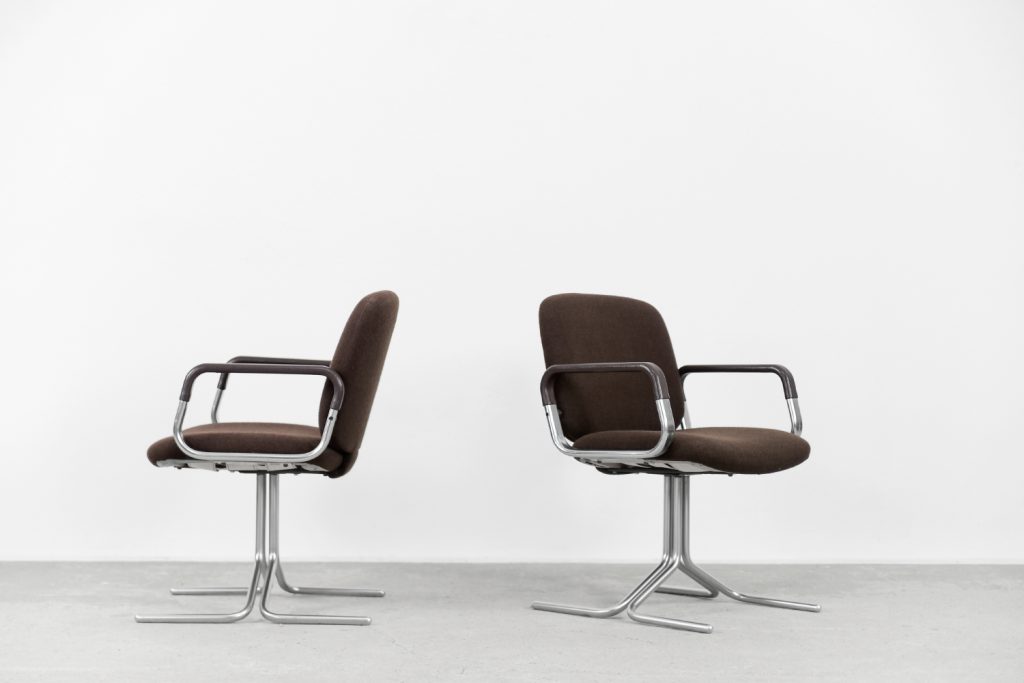 Mid-Century Modern Vintage Brown Aluminum German Chairs by Mauser, 1970s, Set of 2