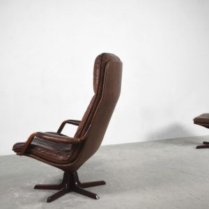Danish Leather Adjustable Easy Chair & Ottoman Set from Berg Furniture, 1970s