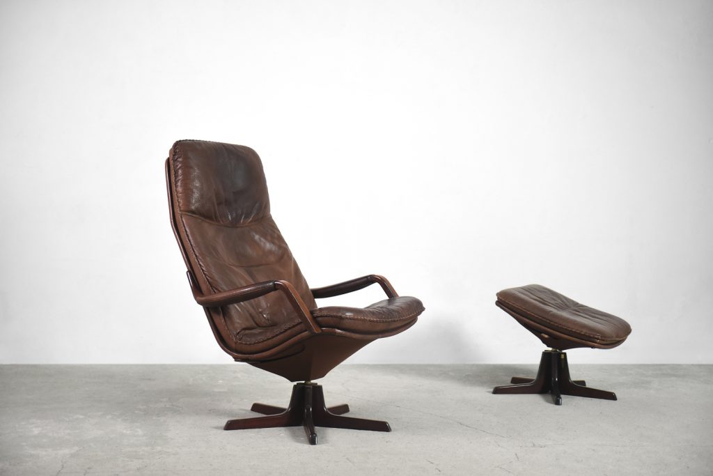 Danish Leather Adjustable Easy Chair & Ottoman Set from Berg Furniture, 1970s