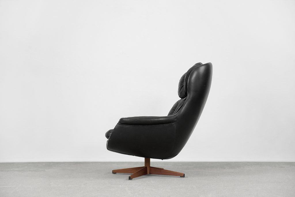 Swedish Modernist Leather Swivel Lounge Chair from Selig Imperial, 1970s