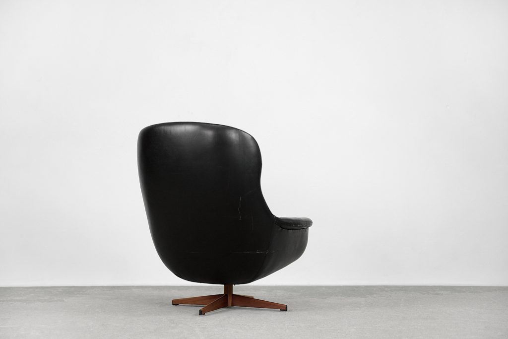Swedish Modernist Leather Swivel Lounge Chair from Selig Imperial, 1970s