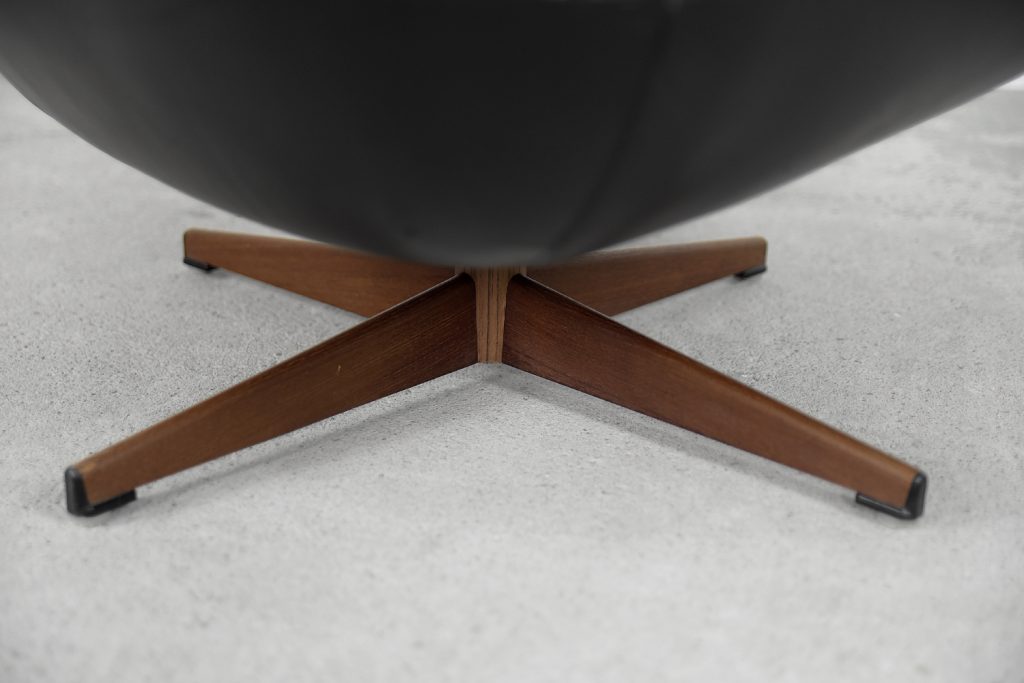 Swedish Modernist Leather Swivel Lounge Chair from Selig Imperial, 1970s
