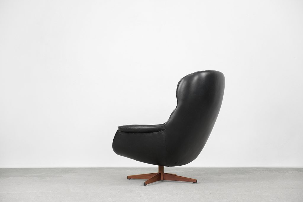 Swedish Modernist Leather Swivel Lounge Chair from Selig Imperial, 1970s