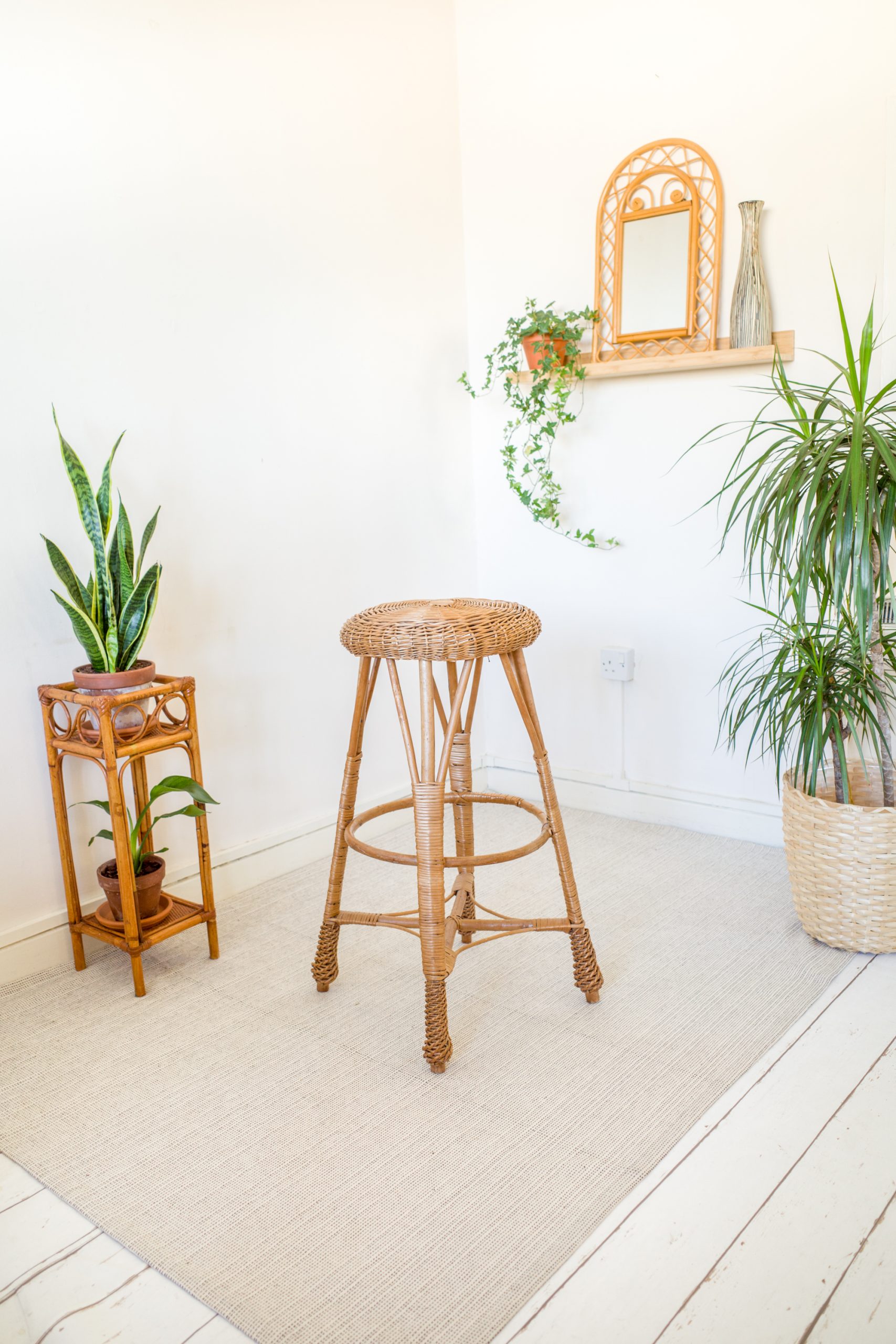 Wicker Round Bar Stool / Plant Stand