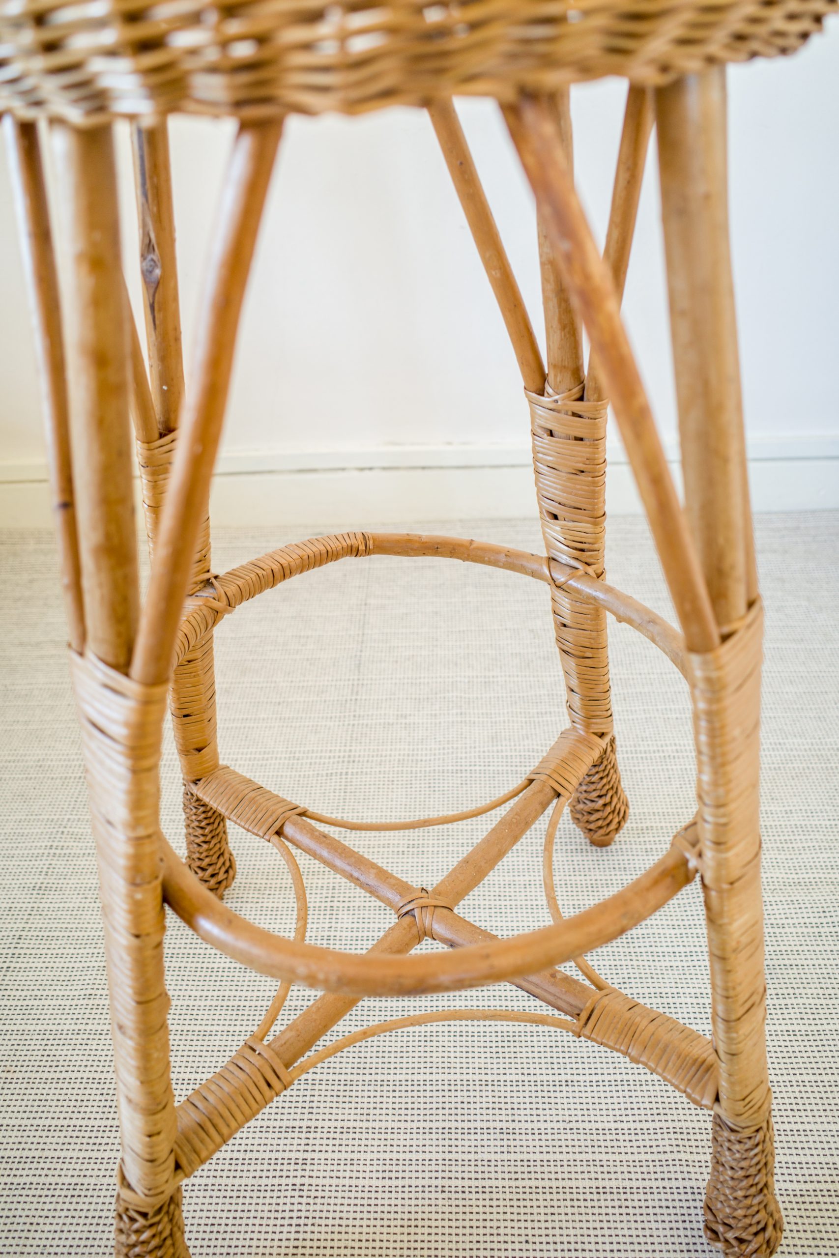 Wicker Round Bar Stool / Plant Stand