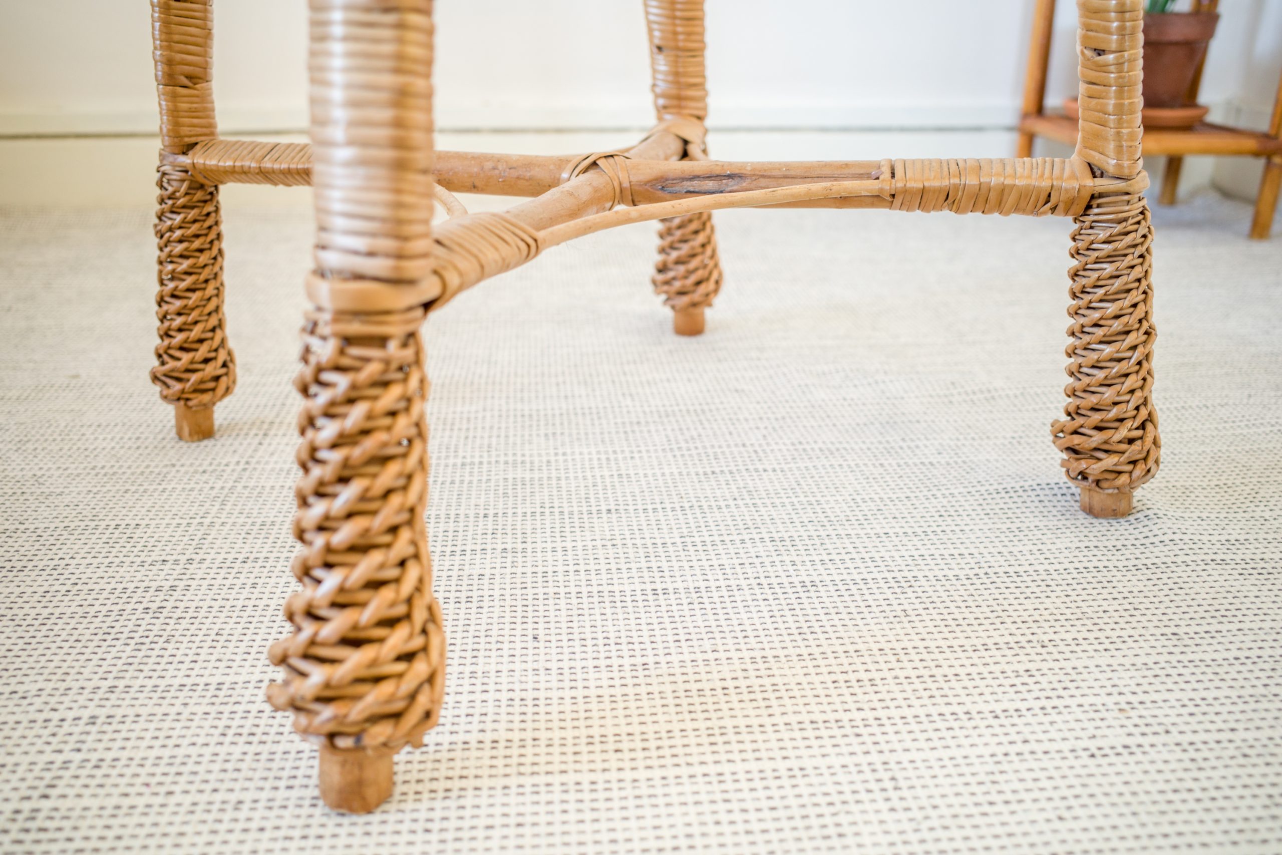 Wicker Round Bar Stool / Plant Stand