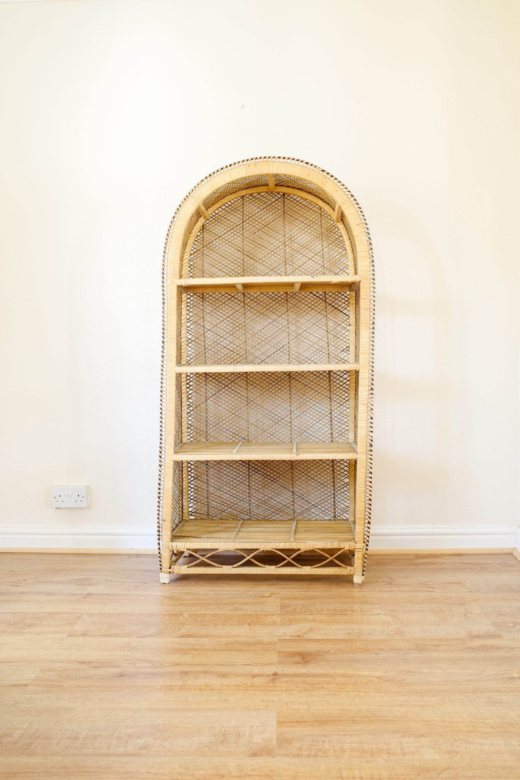 Wicker Arched 4 Tier Shelving Unit / Bookcase / Plant Stand