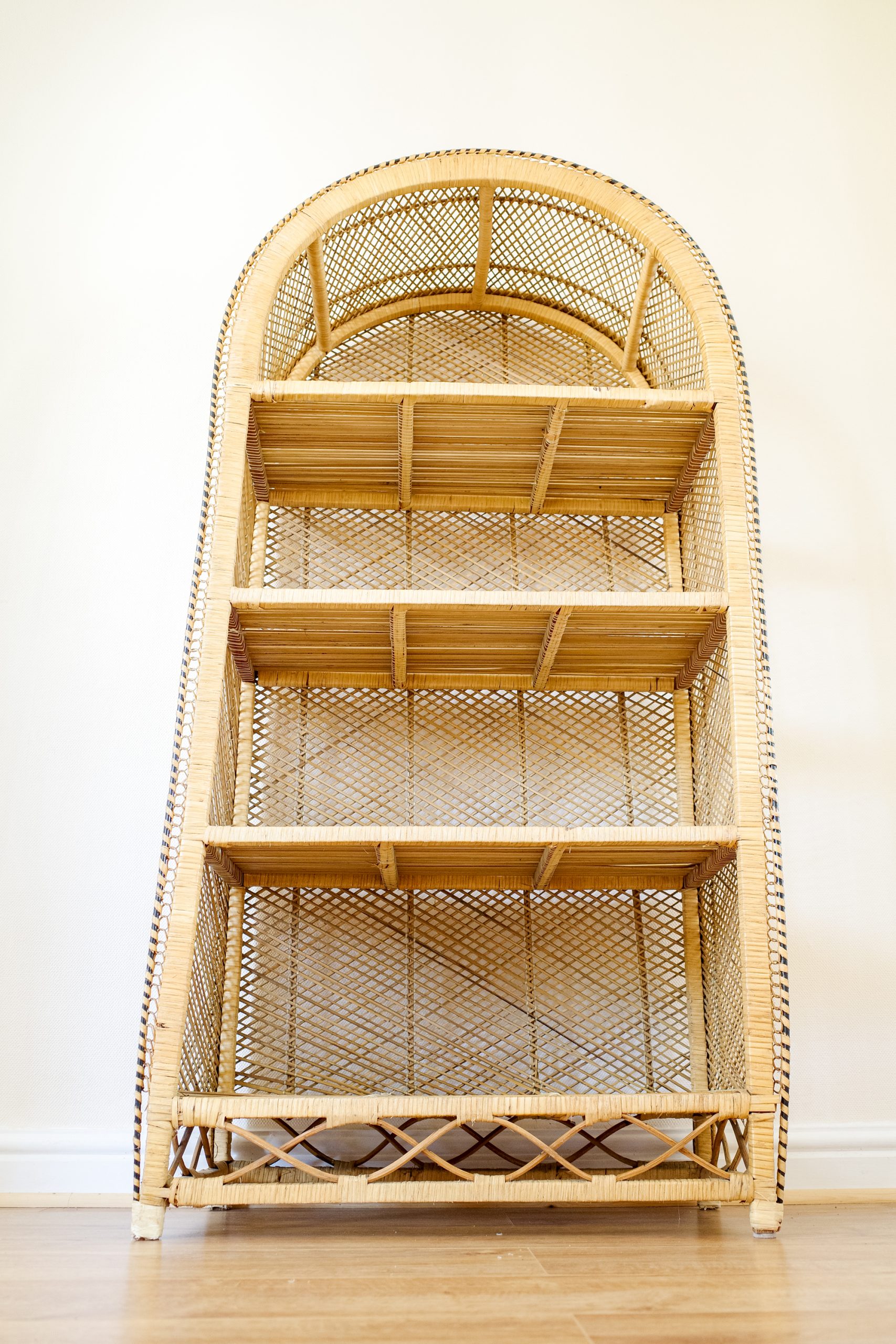 Wicker Arched 4 Tier Shelving Unit / Bookcase / Plant Stand