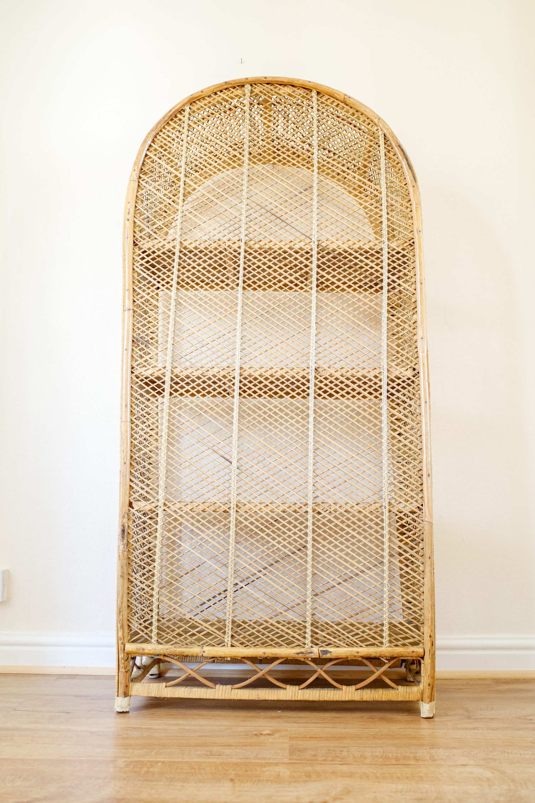 Wicker Arched 4 Tier Shelving Unit / Bookcase / Plant Stand