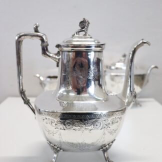 Antique tea and coffee service in silver metal brand Reed & Barton