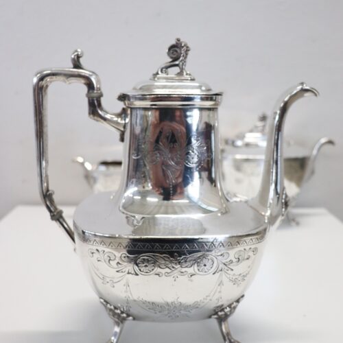 Antique tea and coffee service in silver metal brand Reed & Barton