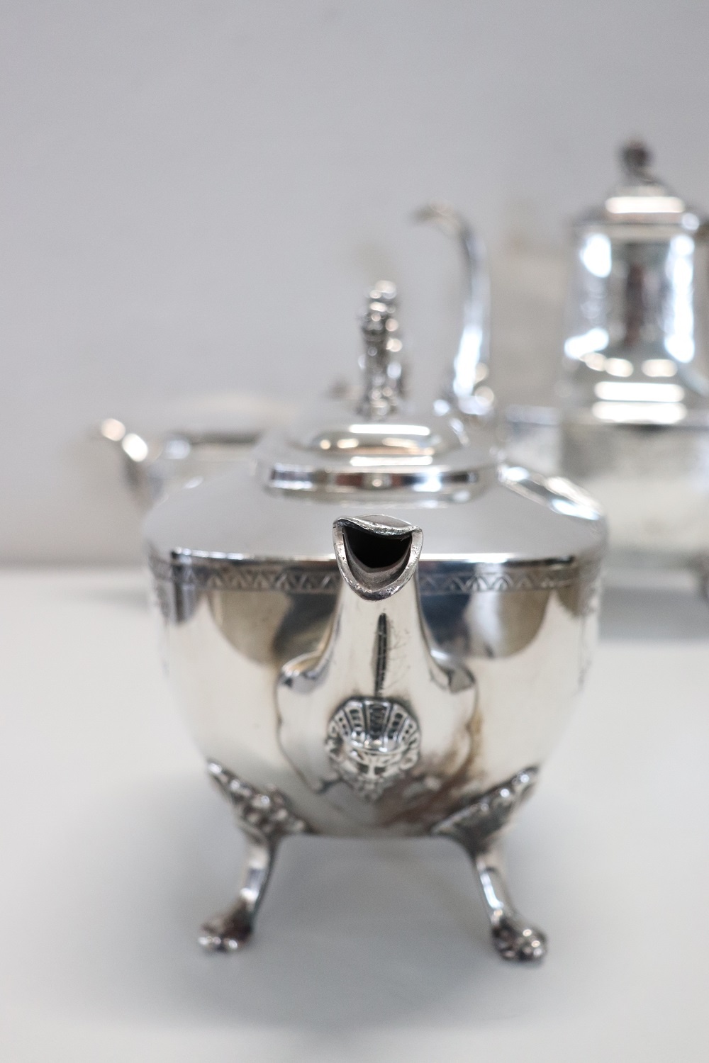 Antique Tea And Coffee Service In Silver Metal By Reed & Barton