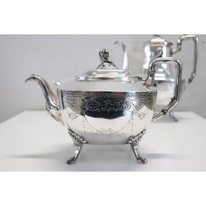 Antique Tea And Coffee Service In Silver Metal By Reed & Barton