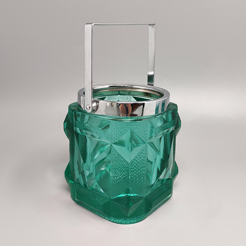 1970s Green Ice Bucket with 4 Glasses In Crystal by Lacs. Made in Italy