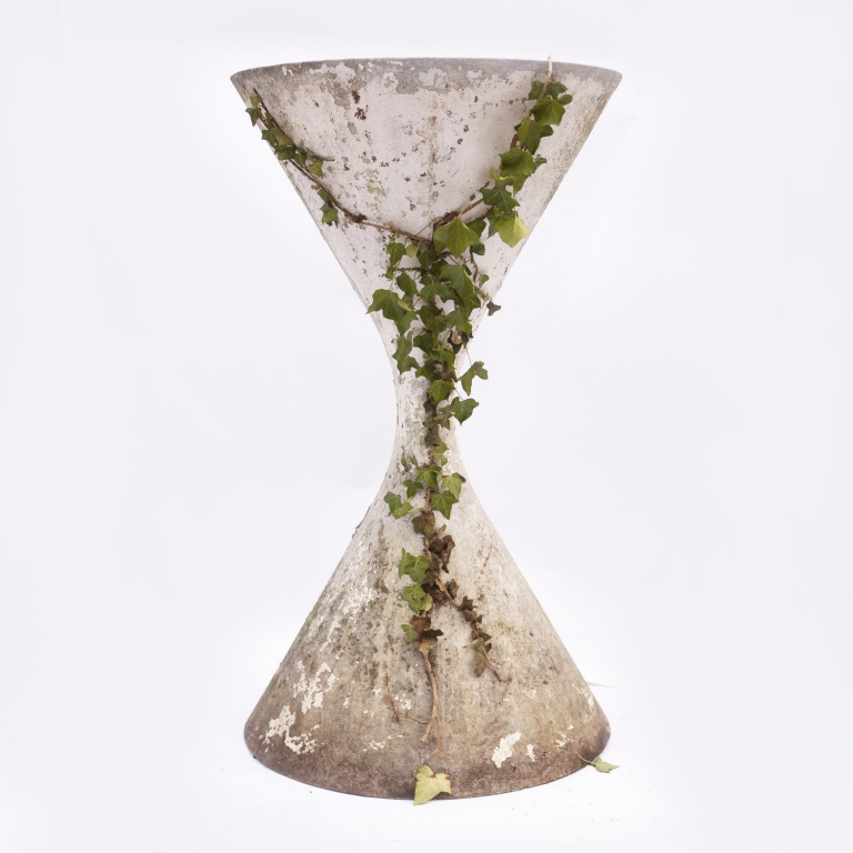 Extra Large Diablo Hourglass Garden Planters By Willy Guhl, 1950s, Set Of 2 - Image 3