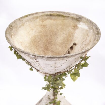 Extra Large Diablo Hourglass Garden Planters By Willy Guhl, 1950s, Set Of 2 - Image 6