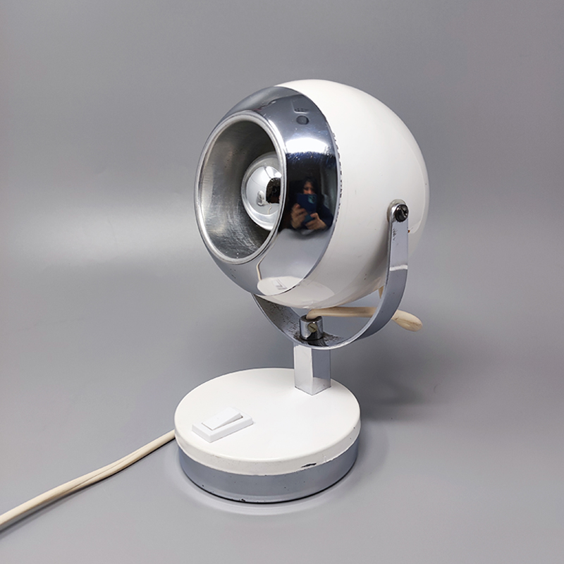 1970s Pair of White Eyeball Table Lamps by Veneta Lumi. Made in Italy