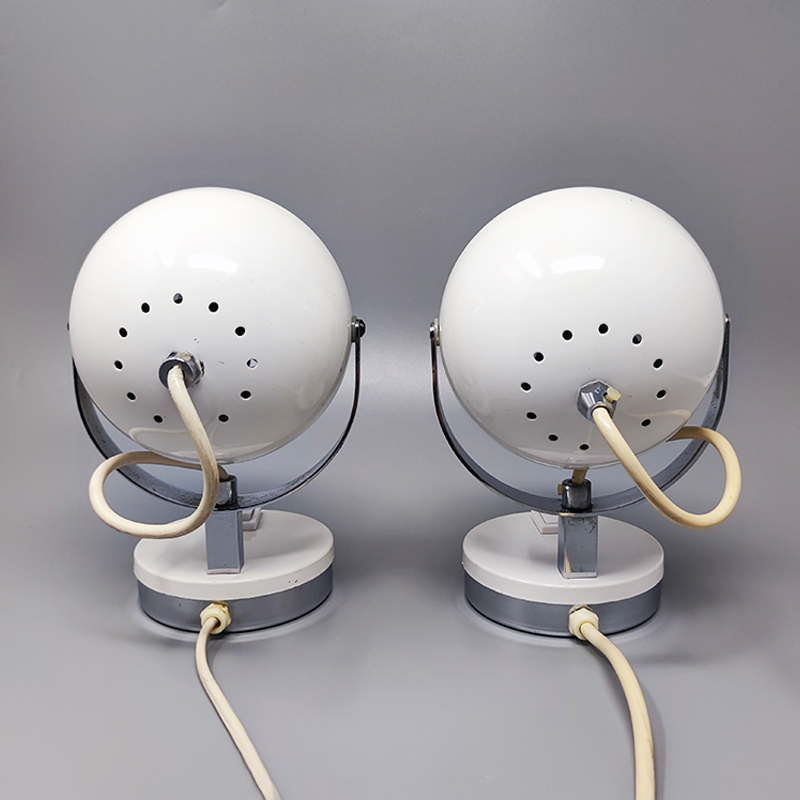 1970s Pair of White Eyeball Table Lamps by Veneta Lumi. Made in Italy