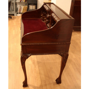 Chippendale writing desk in mahogany