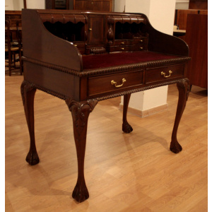 Chippendale writing desk in mahogany