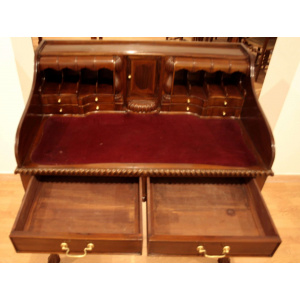 Chippendale writing desk in mahogany