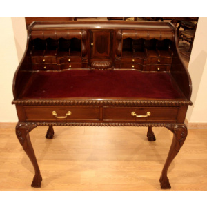 Chippendale writing desk in mahogany