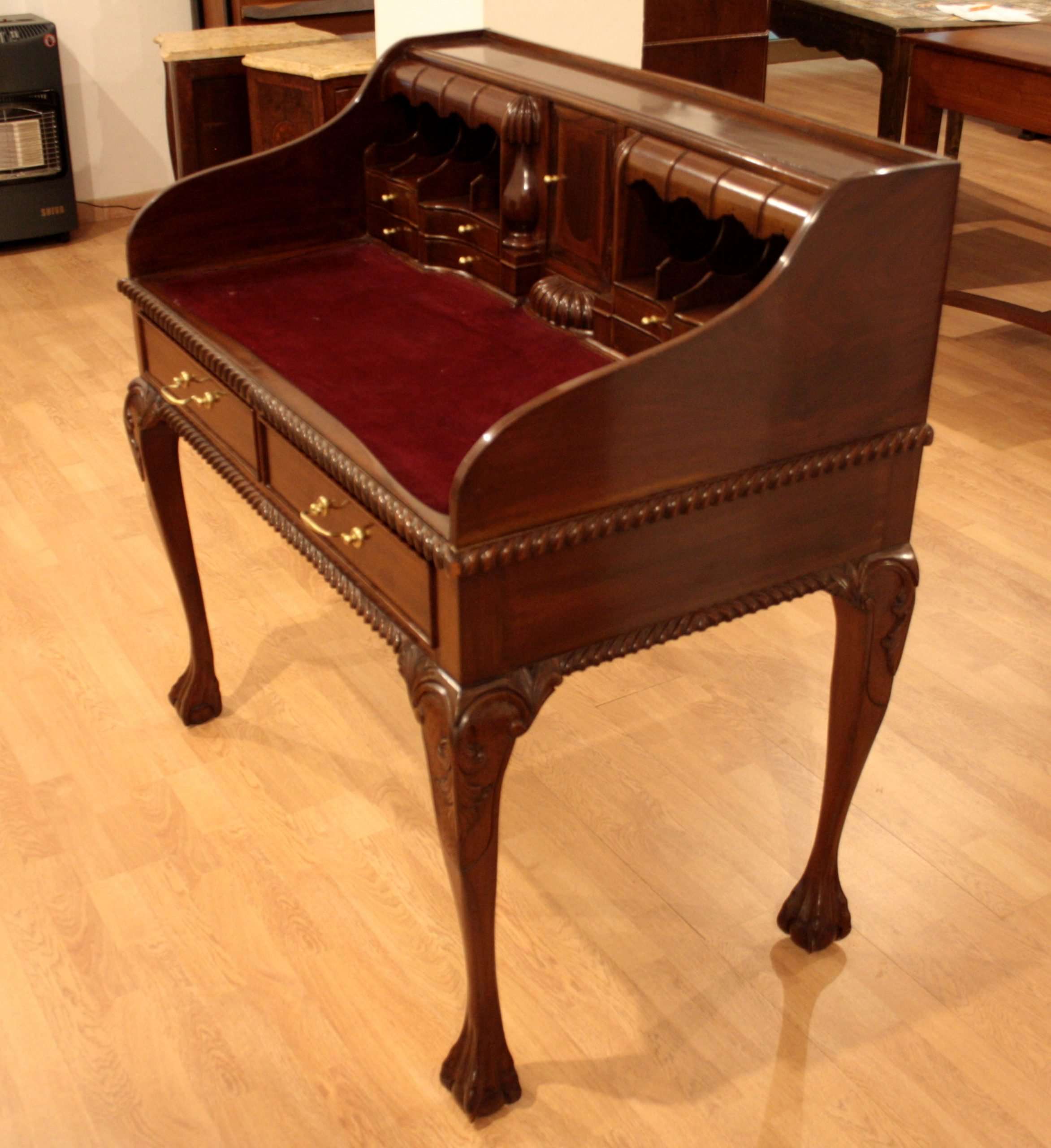 Chippendale writing desk in mahogany
