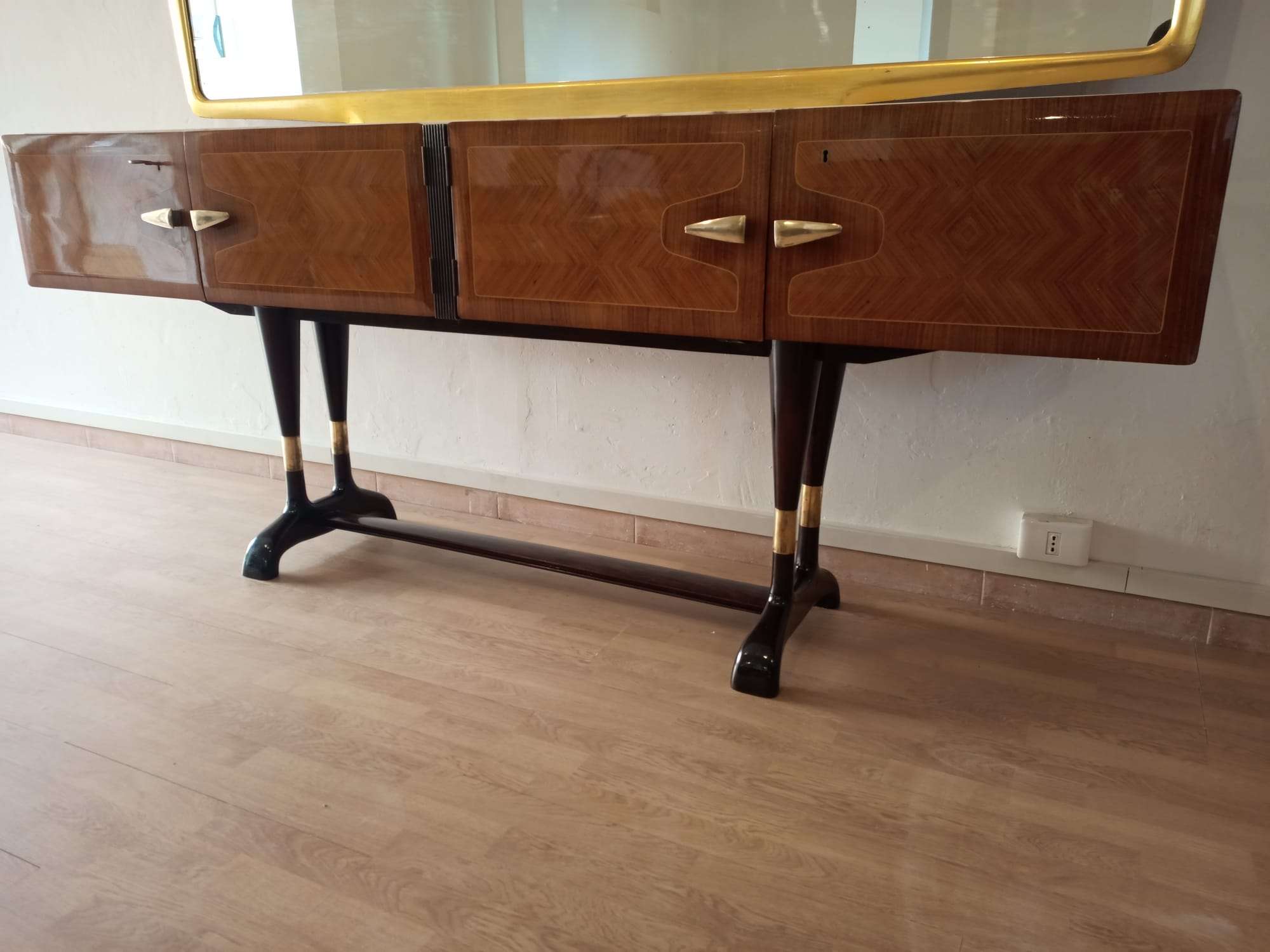 Mid-Century Italian Modern Sideboard With Golden Mirror by Vittorio Dassi for Cecchini