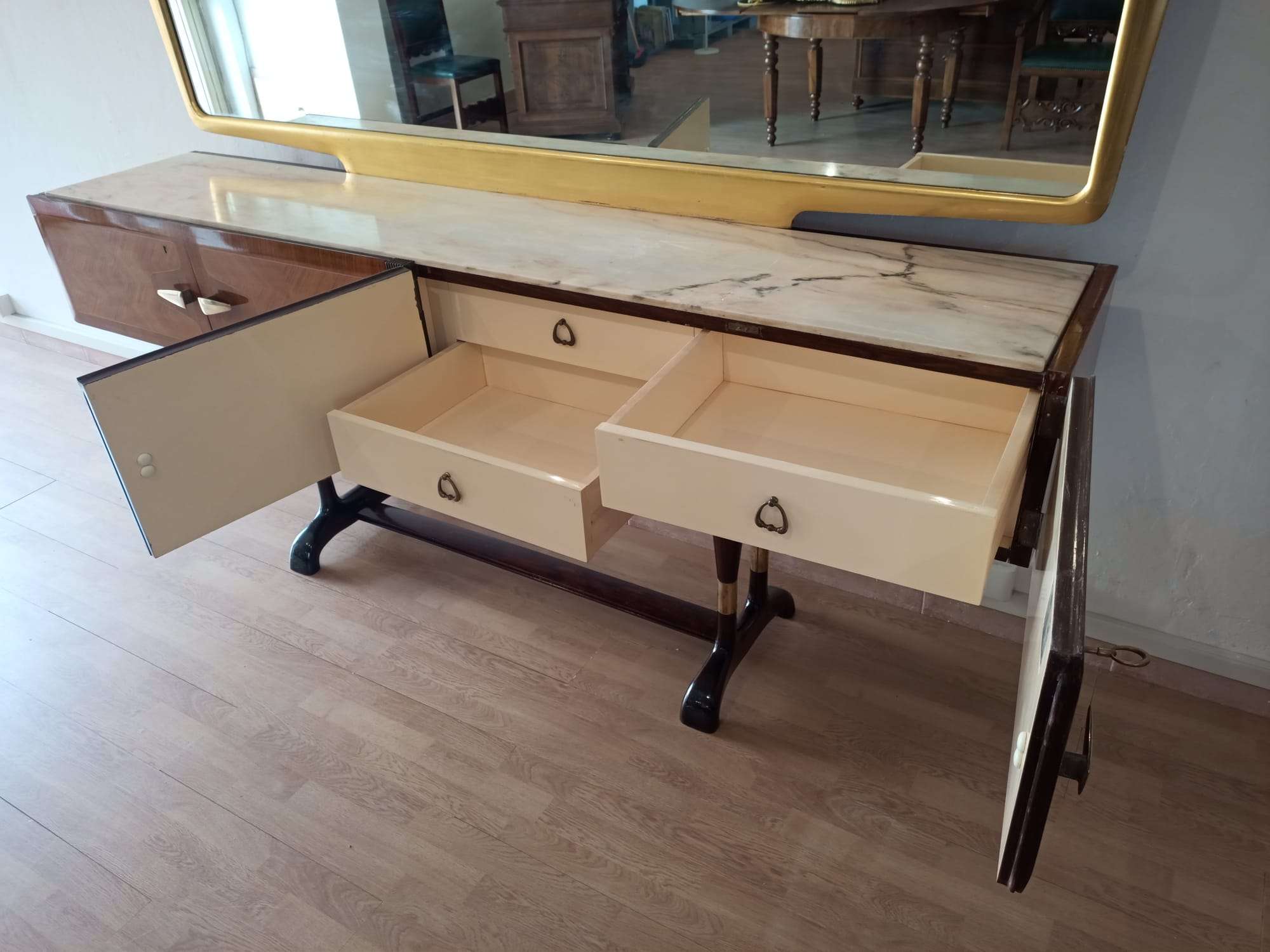 Mid-Century Italian Modern Sideboard With Golden Mirror by Vittorio Dassi for Cecchini