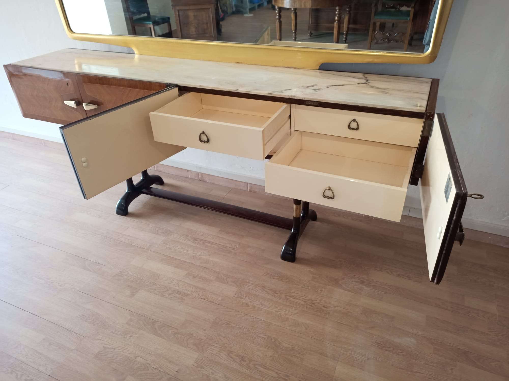 Mid-Century Italian Modern Sideboard With Golden Mirror by Vittorio Dassi for Cecchini