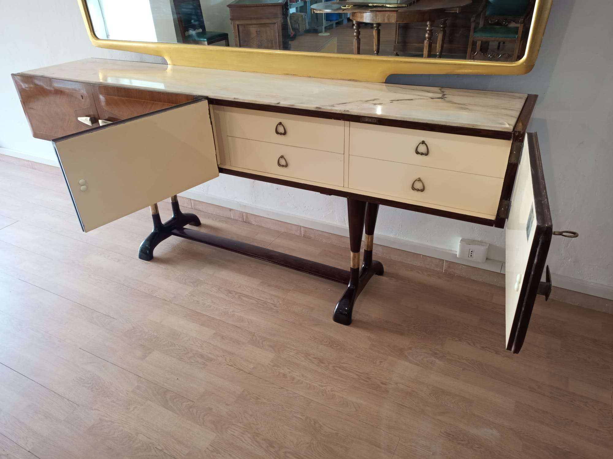 Mid-Century Italian Modern Sideboard With Golden Mirror by Vittorio Dassi for Cecchini