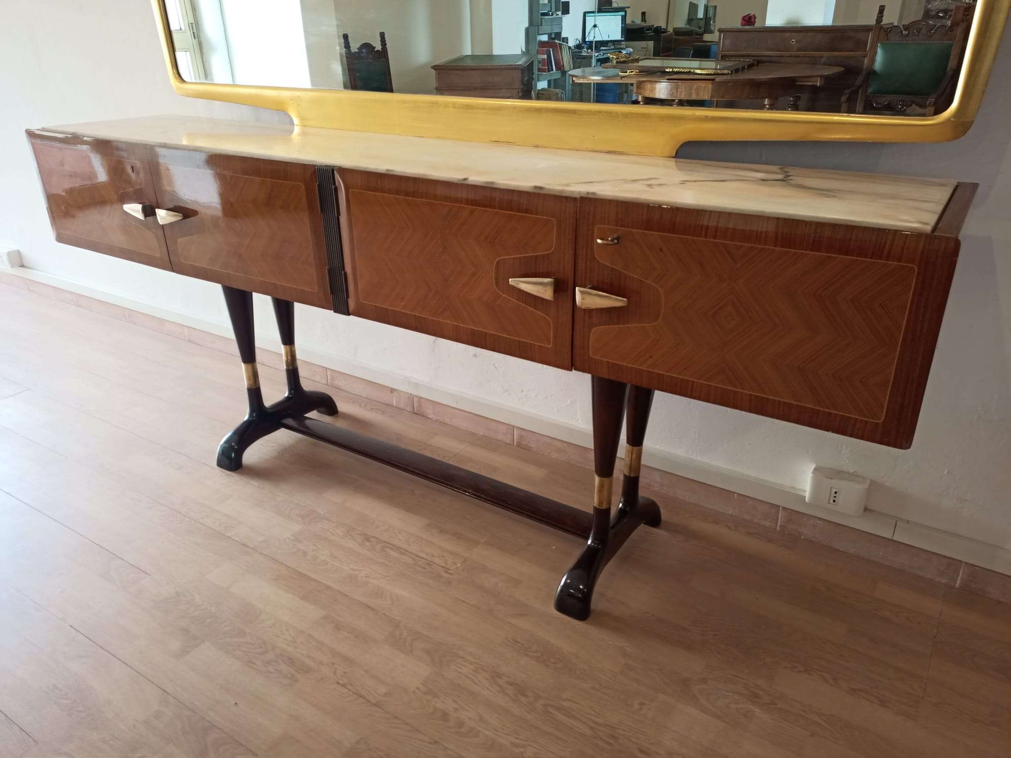 Mid-Century Italian Modern Sideboard With Golden Mirror by Vittorio Dassi for Cecchini