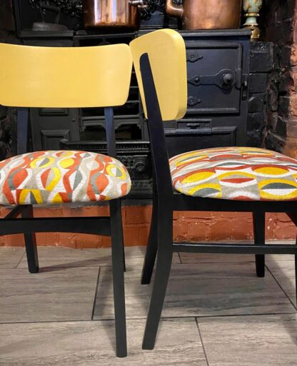 1950's Retro tufted jacquard upholstered dining chairs - Image 3