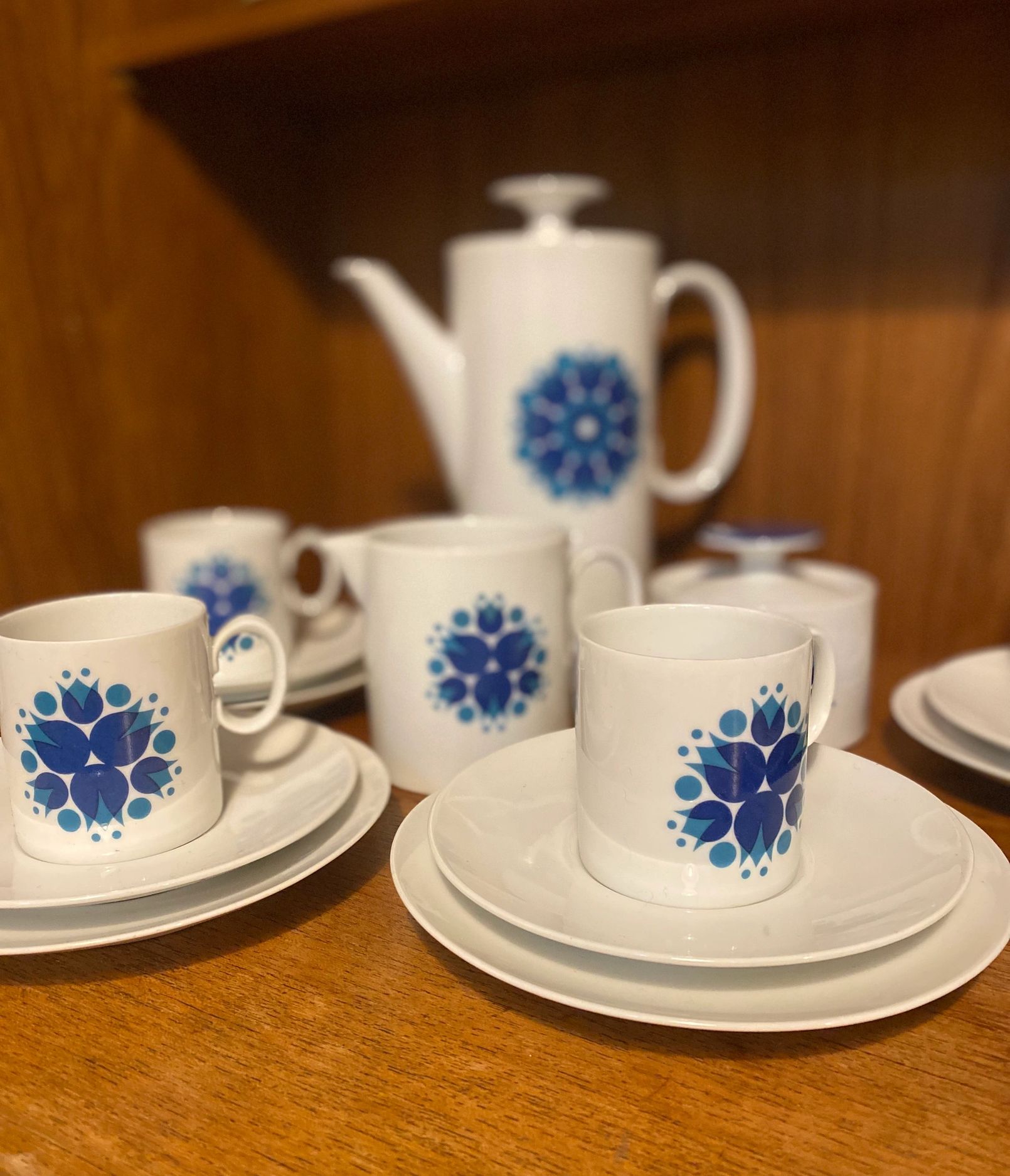 Thomas Rosenthal pinwheel coffee set (6)