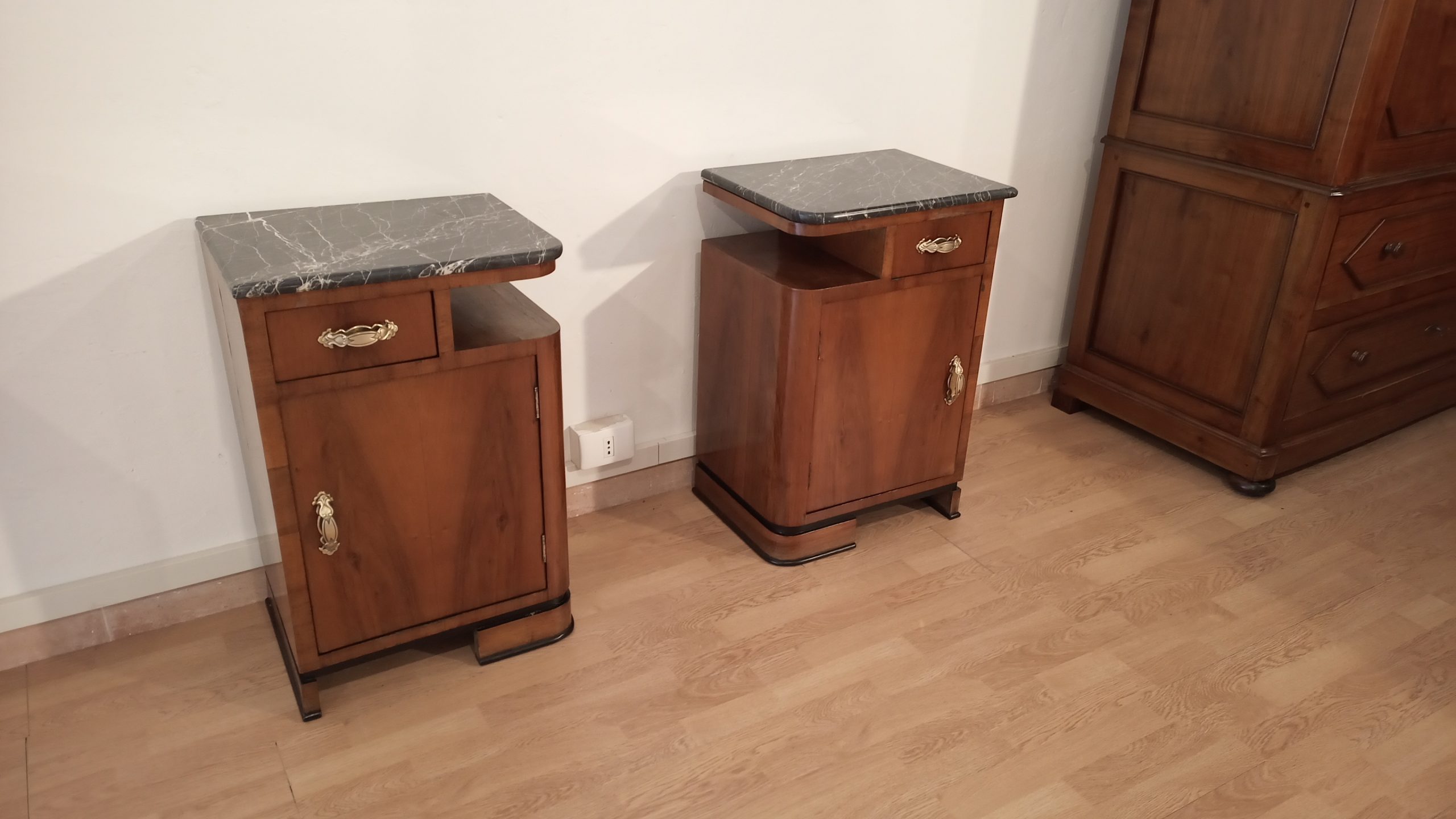 Art Deco Italian Bedside Tables in Walnut, Set of 2