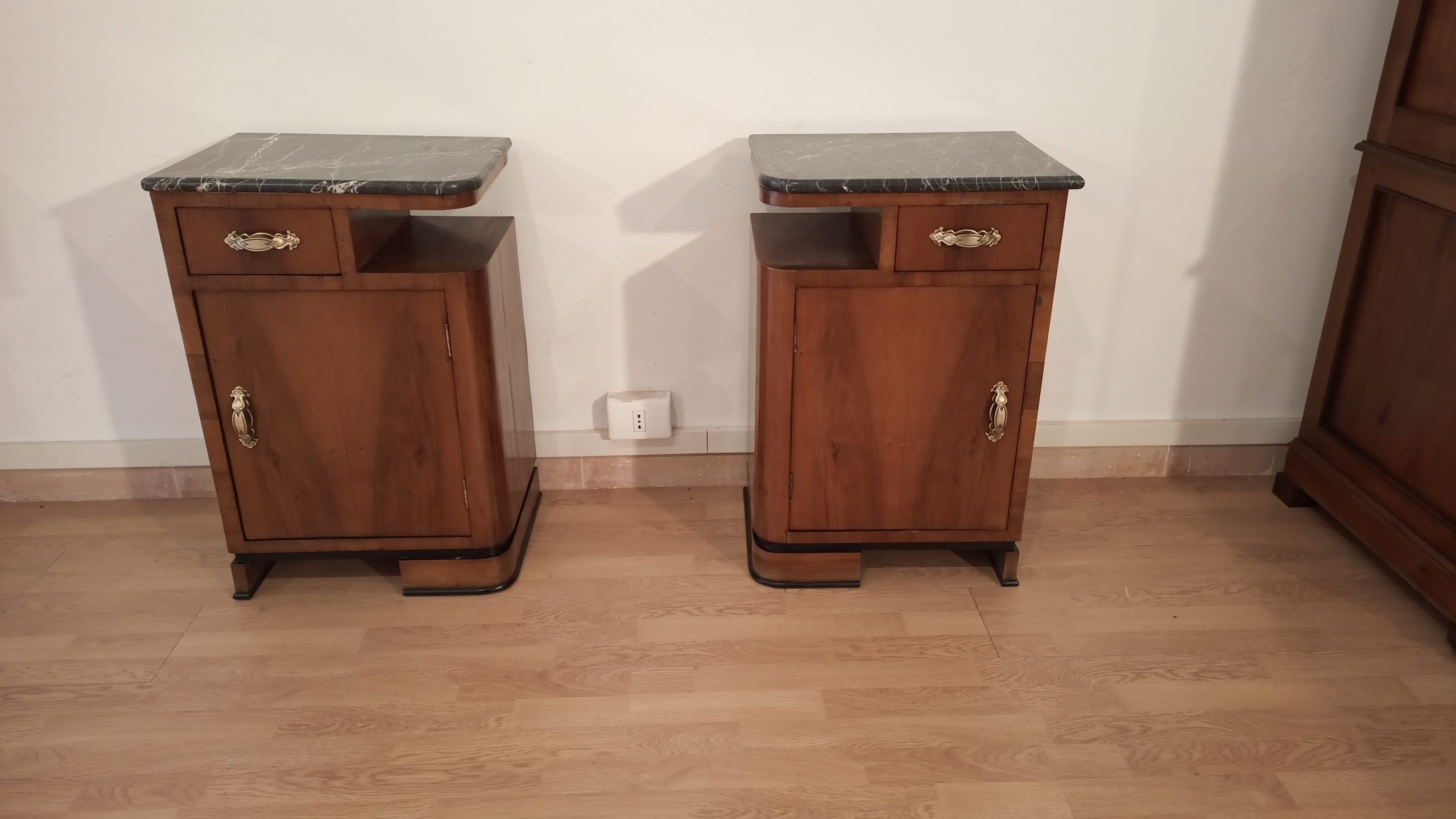 Art Deco Italian Bedside Tables in Walnut, Set of 2