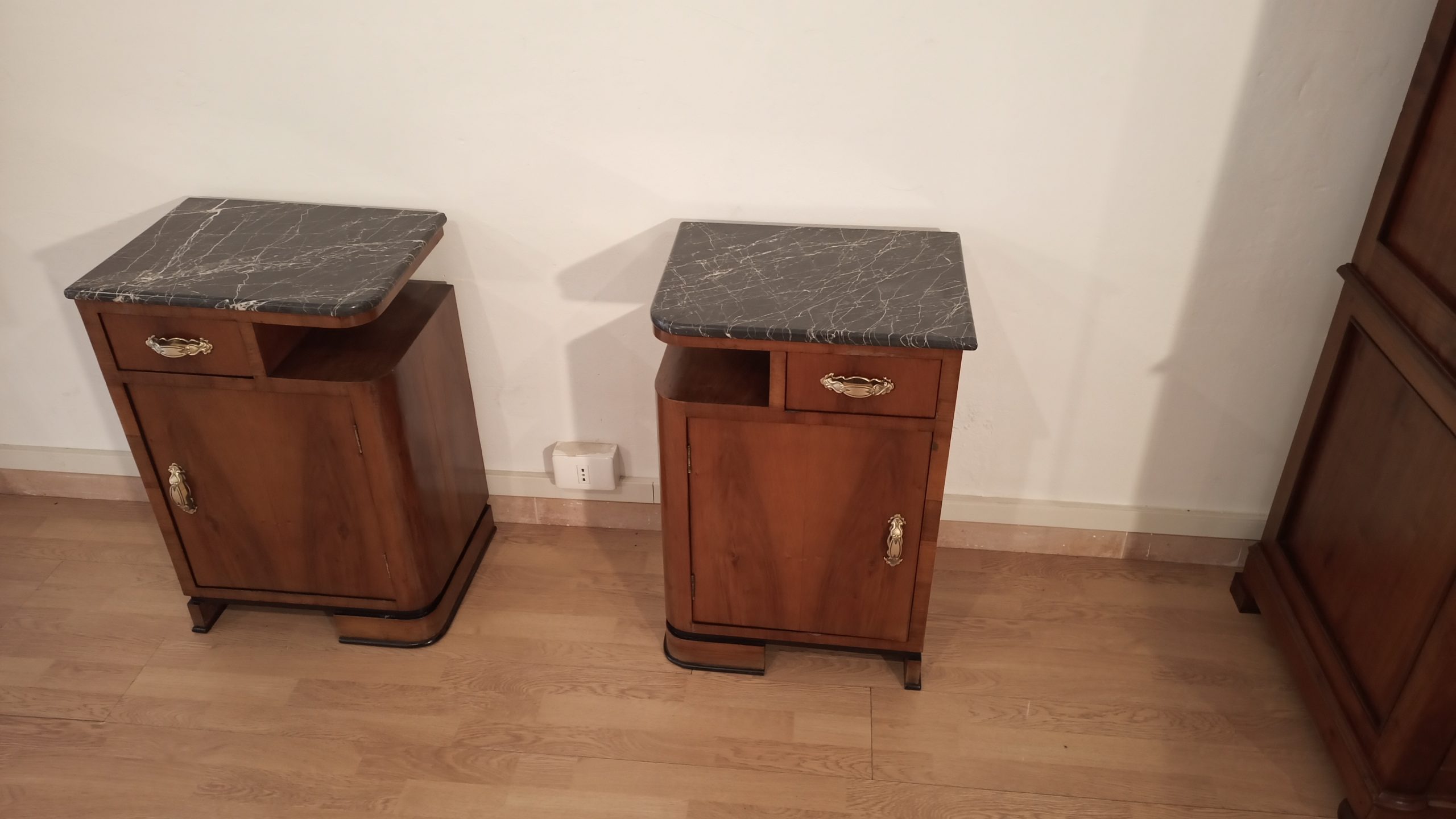 Art Deco Italian Bedside Tables in Walnut, Set of 2