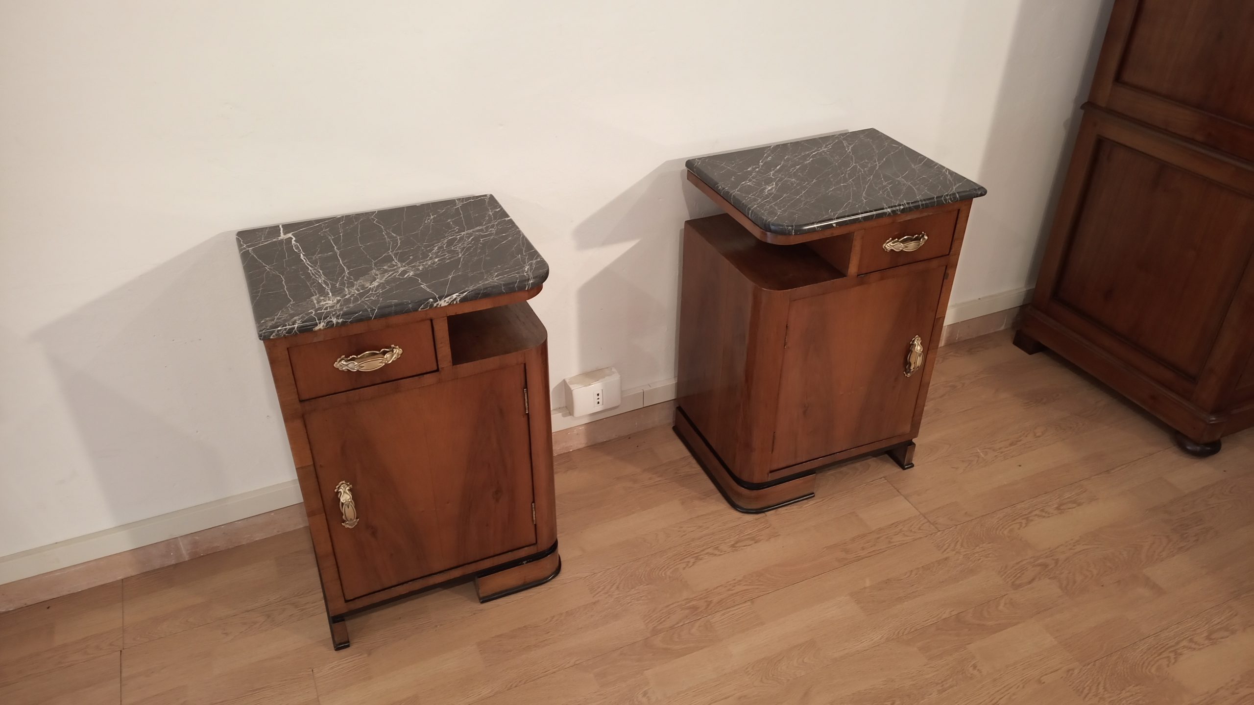 Art Deco Italian Bedside Tables in Walnut, Set of 2