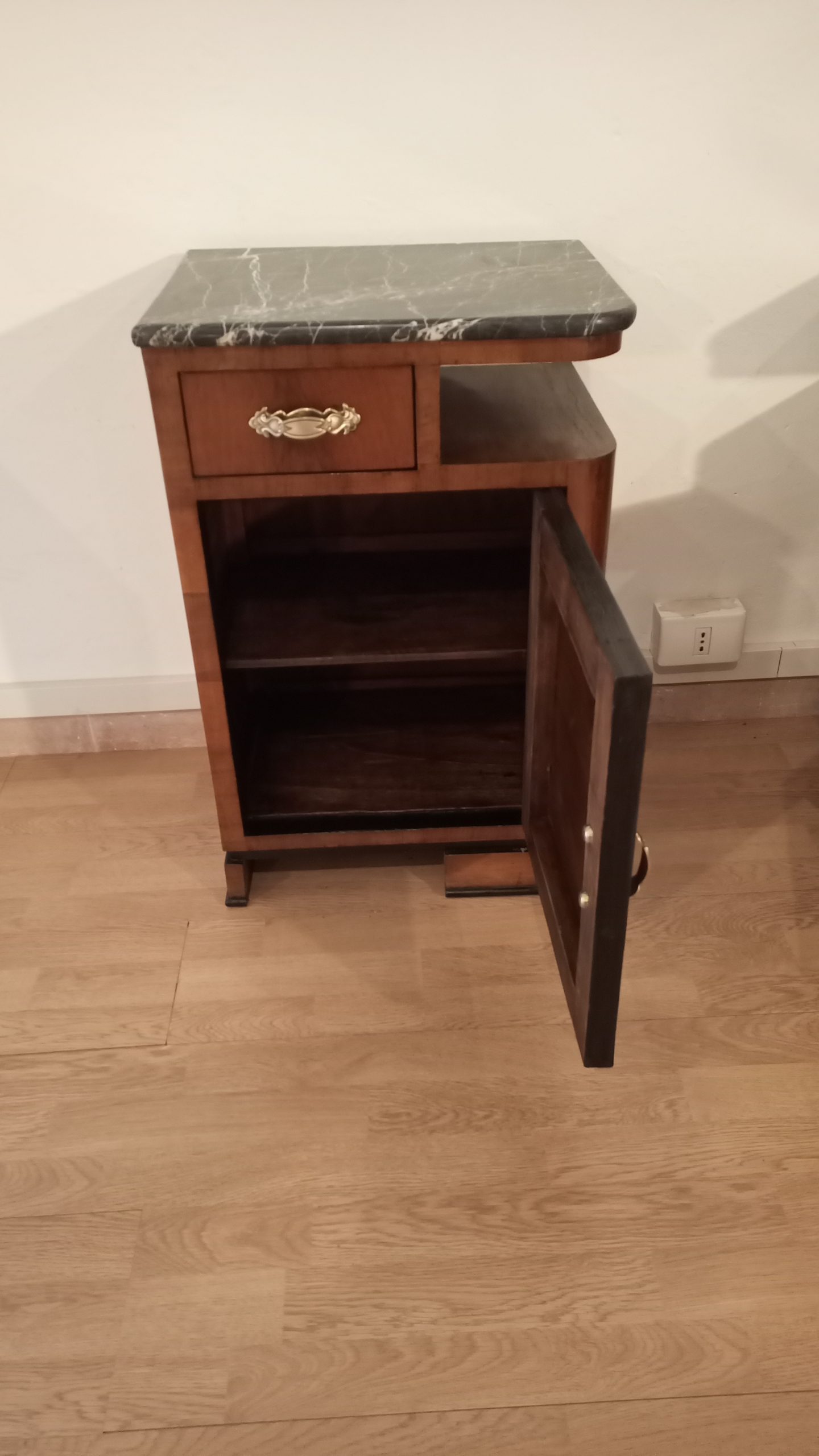 Art Deco Italian Bedside Tables in Walnut, Set of 2