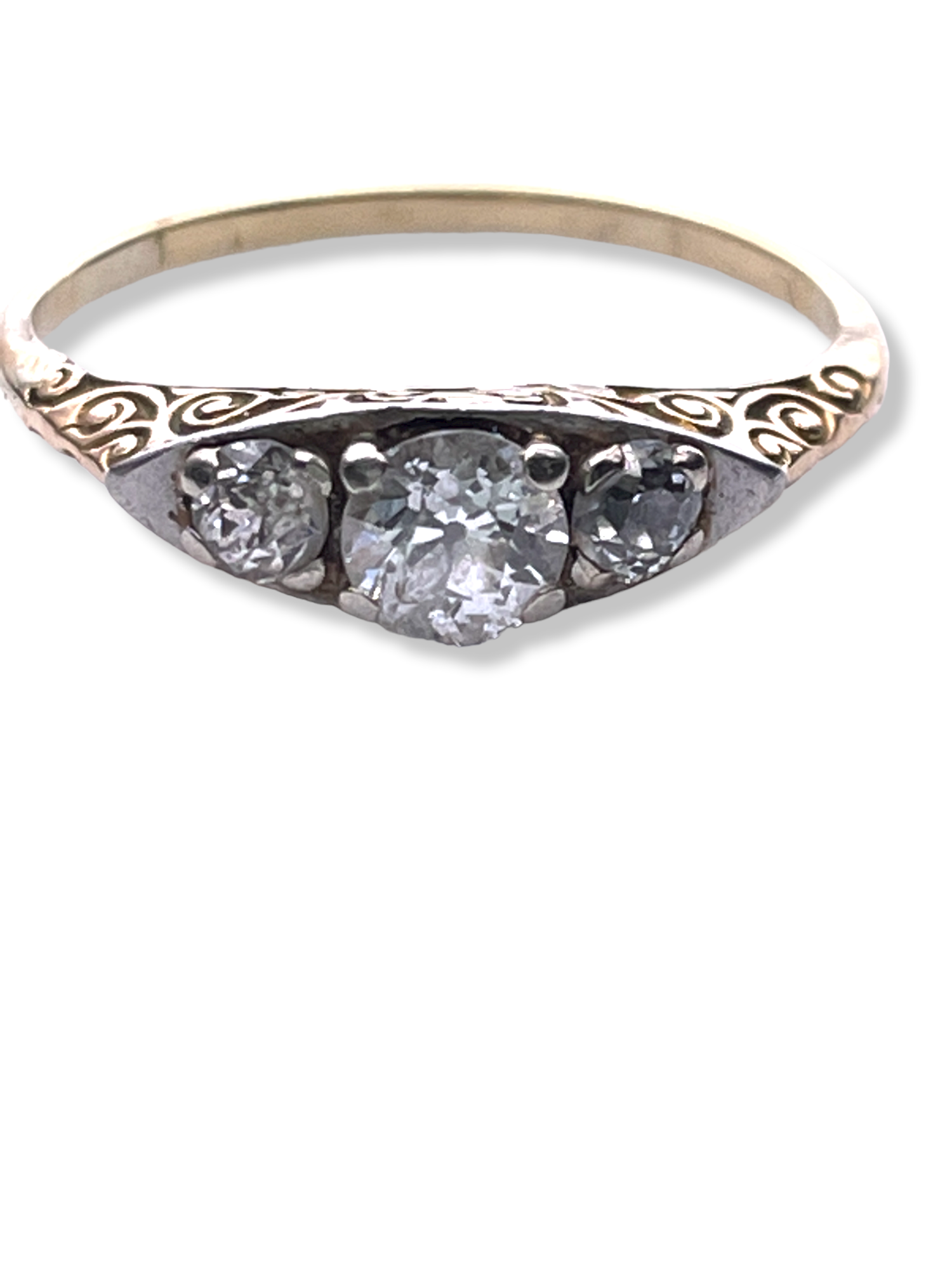 Antique diamond ring with 3 diamonds 0.44 ct