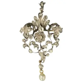 Antique Art Nouveau Diamond pendant set in 18 Kt Gold and Silver