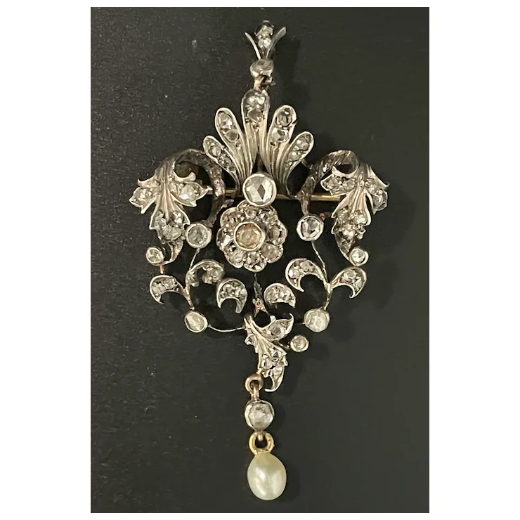 Antique Art Nouveau Diamond pendant set in 18 Kt Gold and Silver