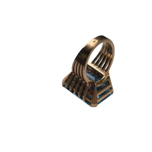 Art Deco Ring, 18K gold, with a large Santa Maria color Aquamarine of 26,49 ct