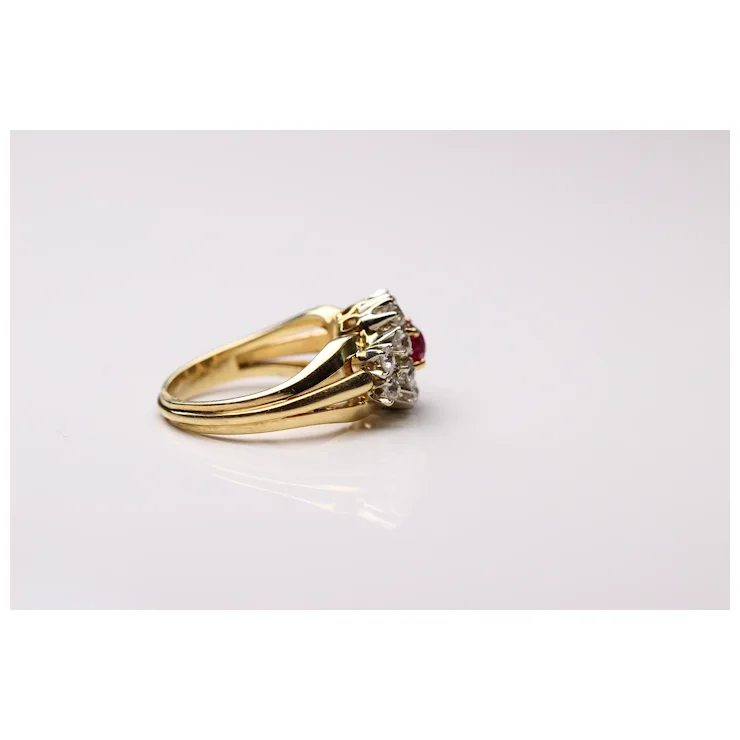 Beautiful 0.5 Ct Ruby Ring with 0.84 Ct Diamonds - Set in 18K Yellow Gold