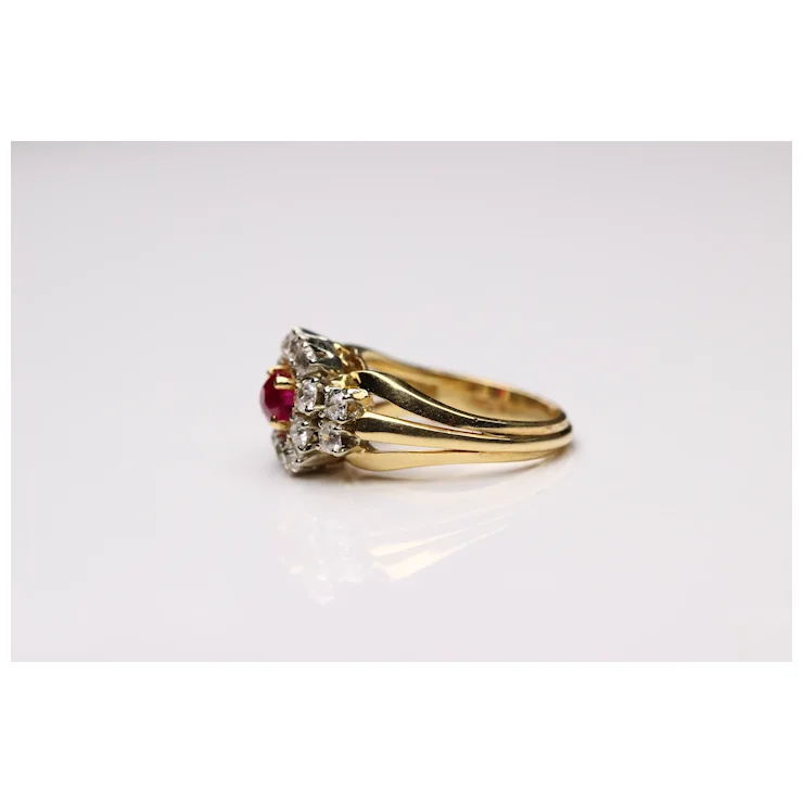 Beautiful 0.5 Ct Ruby Ring with 0.84 Ct Diamonds - Set in 18K Yellow Gold