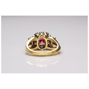 Beautiful 0.5 Ct Ruby Ring with 0.84 Ct Diamonds - Set in 18K Yellow Gold