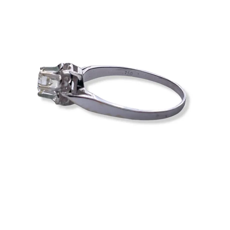 Engagement diamond ring 0,5 ct.  Classic 18K white gold